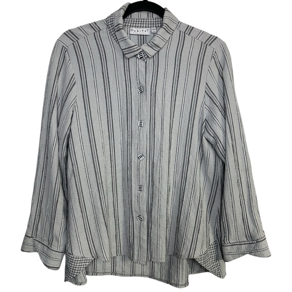 Habitat Tops - Habitat White Black Textured Striped Buttoned Blouse Size Small